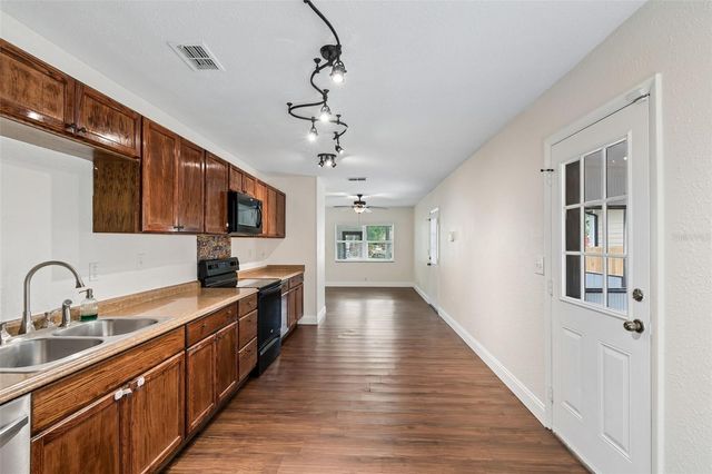 911 E PATTERSON STREET, Tampa, FL 33604