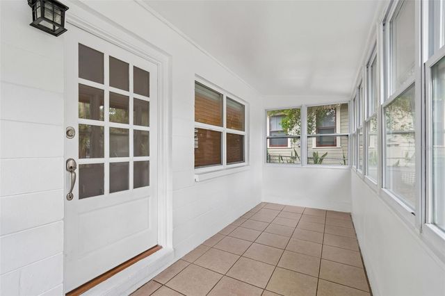 911 E PATTERSON STREET, Tampa, FL 33604