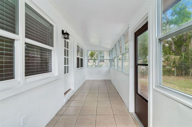 911 E PATTERSON STREET, Tampa, FL 33604