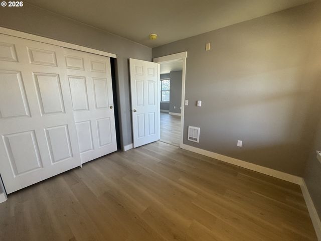 737 Ne 99TH Ave 24, Portland, OR 97220