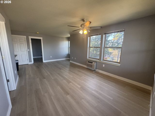 737 Ne 99TH Ave 24, Portland, OR 97220