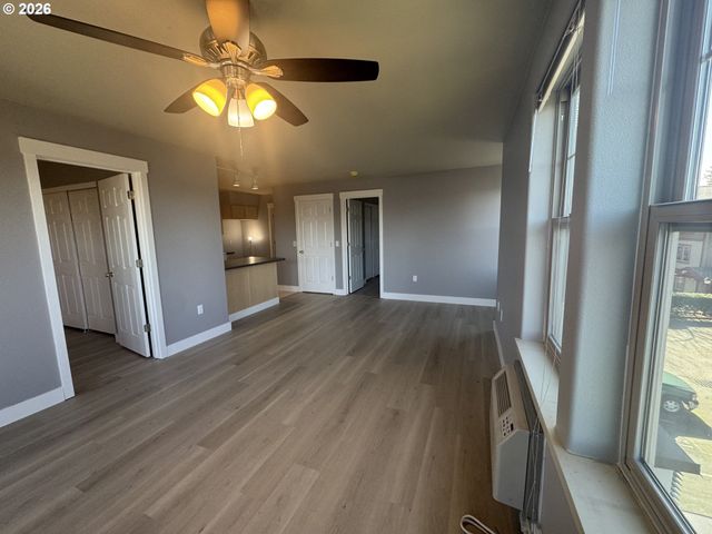 737 Ne 99TH Ave 24, Portland, OR 97220