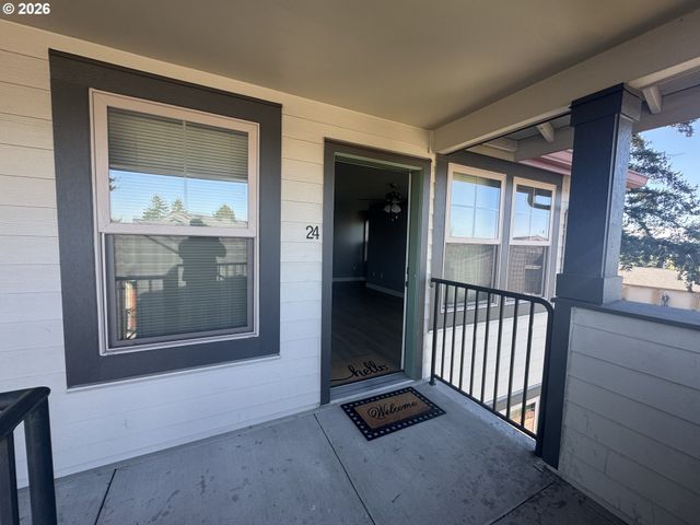 737 Ne 99TH Ave 24, Portland, OR 97220