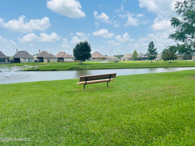 104 Meadowhollow Drive, Youngsville, LA 70592