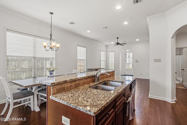 104 Meadowhollow Drive, Youngsville, LA 70592