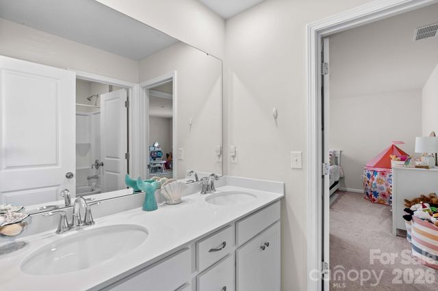 206 Abersham Drive, Mooresville, NC 28115