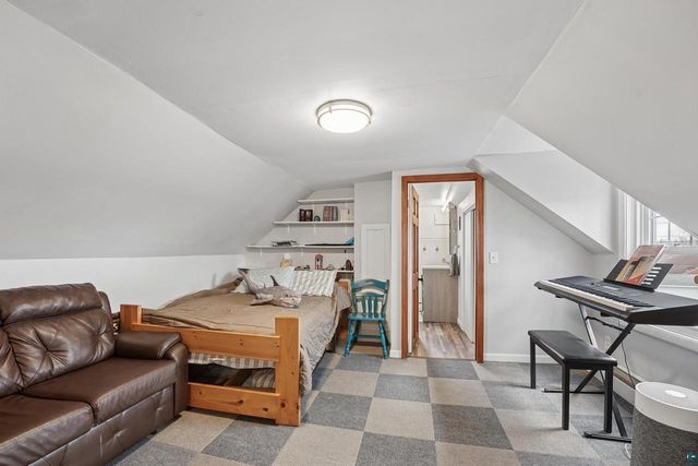 1805 8th St, Superior, WI 54880