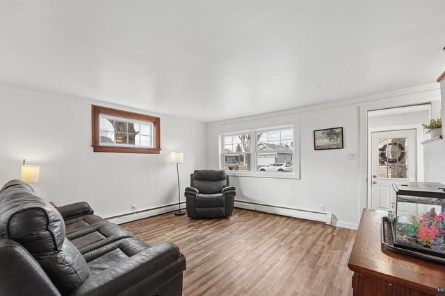 1805 8th St, Superior, WI 54880
