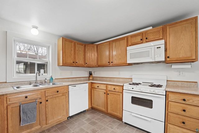 1805 8th St, Superior, WI 54880