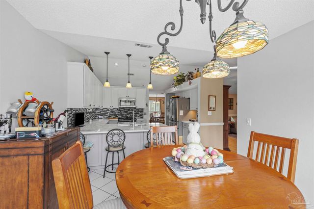 38 Faison St, Pensacola, FL 32505