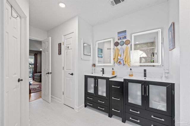 38 Faison St, Pensacola, FL 32505