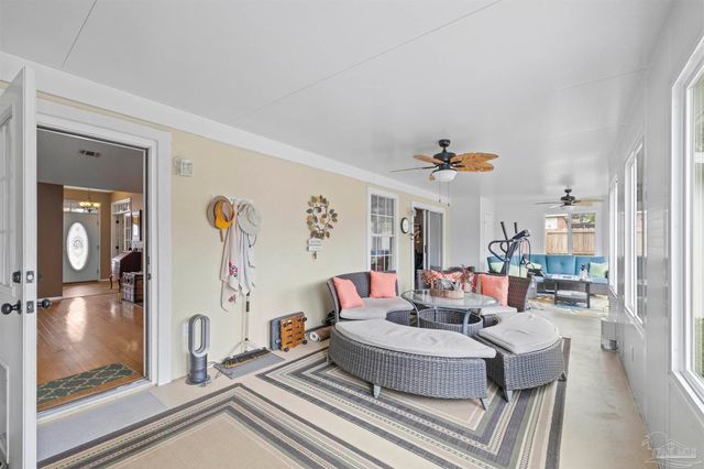 38 Faison St, Pensacola, FL 32505