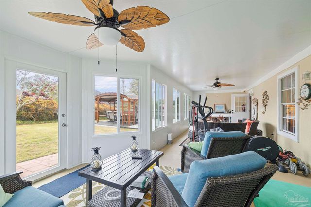 38 Faison St, Pensacola, FL 32505