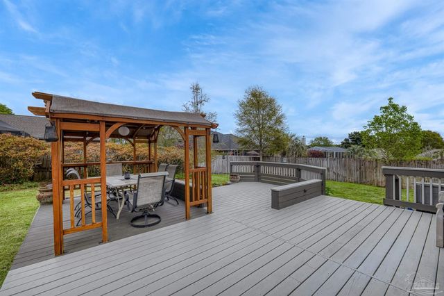 38 Faison St, Pensacola, FL 32505