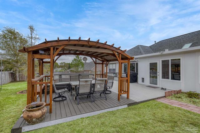 38 Faison St, Pensacola, FL 32505