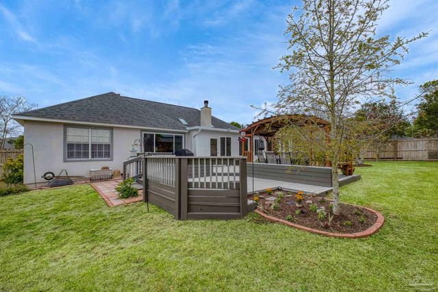 38 Faison St, Pensacola, FL 32505