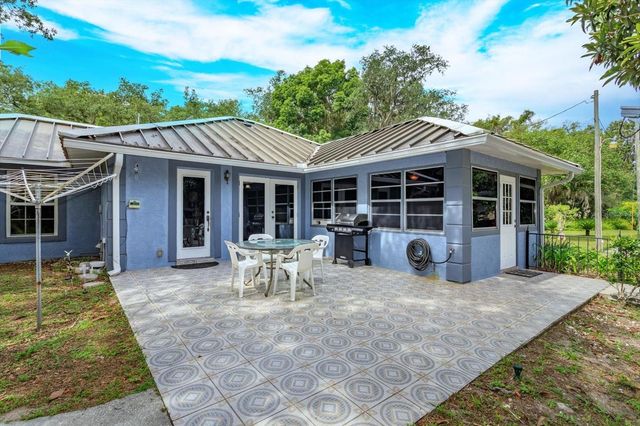 17249 HOLLY COURT, Umatilla, FL 32784