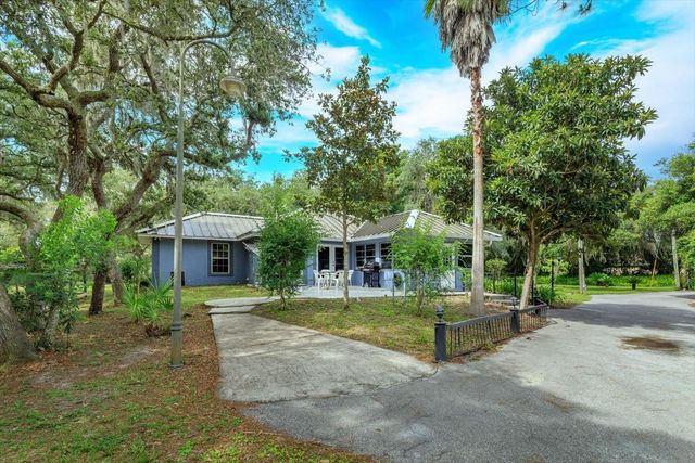 17249 HOLLY COURT, Umatilla, FL 32784