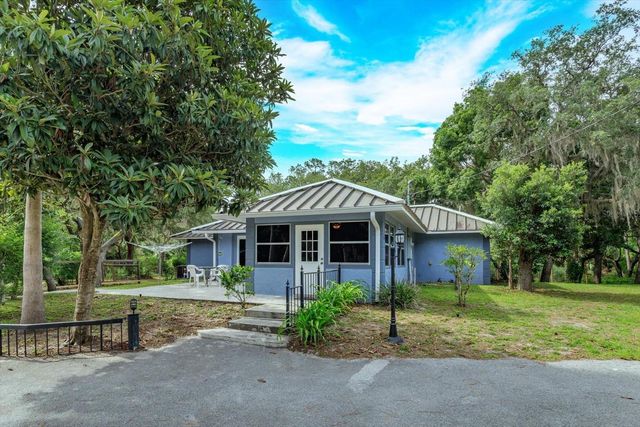 17249 HOLLY COURT, Umatilla, FL 32784