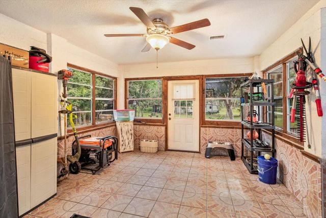 17249 HOLLY COURT, Umatilla, FL 32784