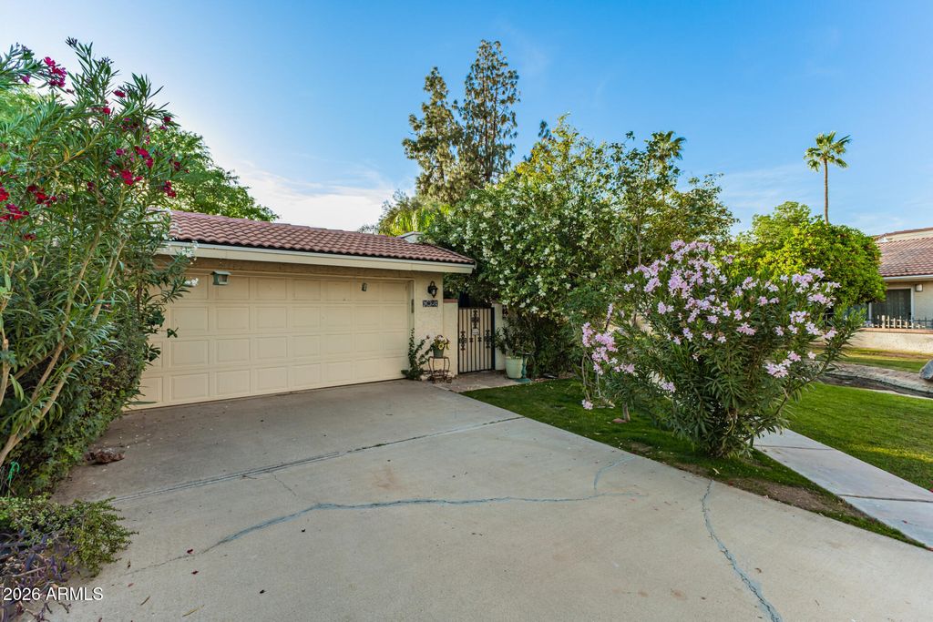 7826 E SORREL WOOD Court, Scottsdale, AZ 85258