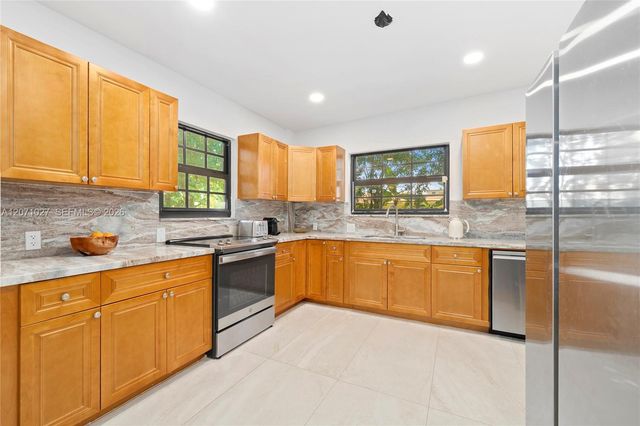638 NE 141st Street, North Miami, FL 33161