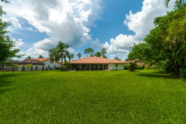 8501 NW 80 Street, Tamarac, FL 33321