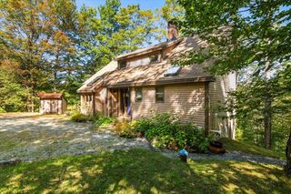 17 Signal Hill Road, Winhall, VT 05340