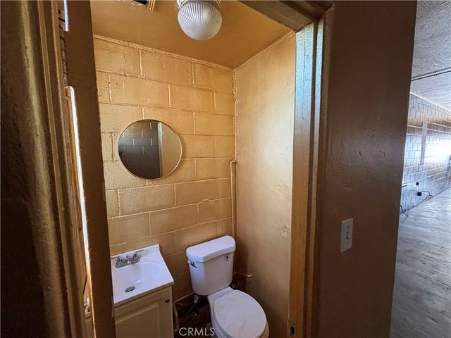 8414 Crenshaw, Inglewood, CA 90305