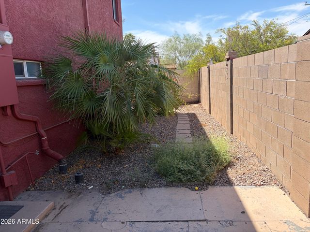 1904 W PALM Lane, Phoenix, AZ 85009