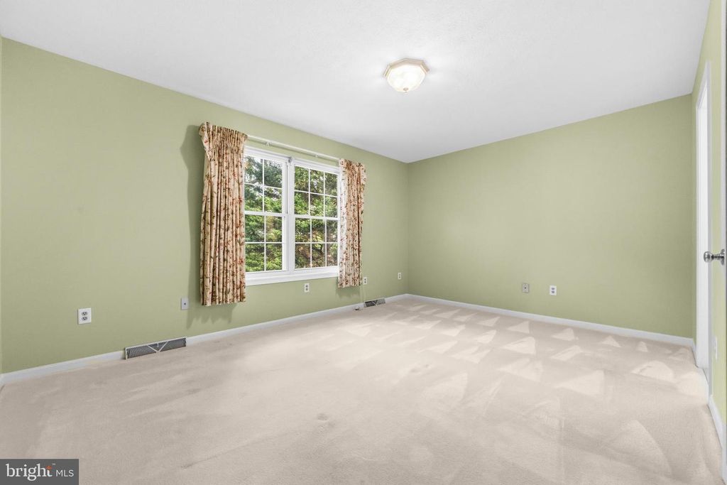 Image 24 of property listing at 704 COLLIER CT, Westminster, MD 21158