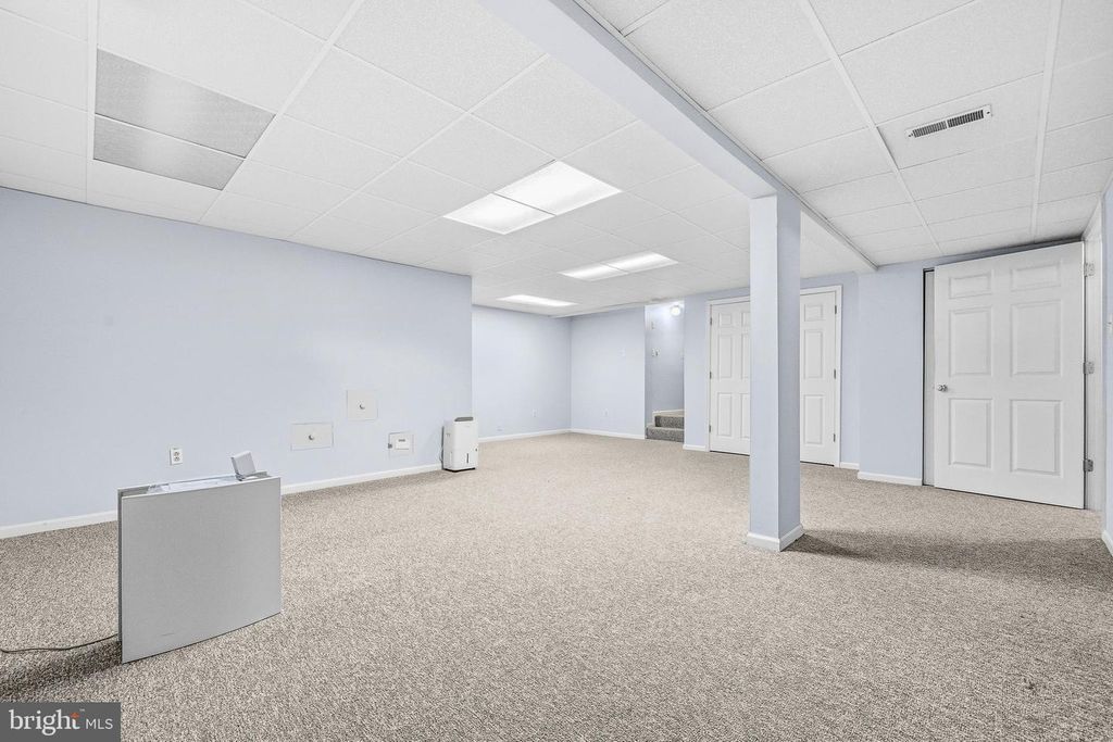 Image 35 of property listing at 704 COLLIER CT, Westminster, MD 21158