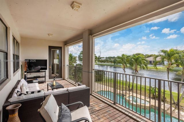 11606 Hibbs Grove Dr, Cooper City, FL 33330