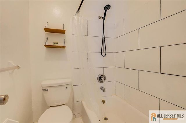 10 Quincy Circle L-10, South Brunswick, NJ 08810