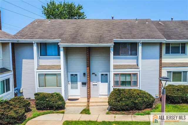 10 Quincy Circle L-10, South Brunswick, NJ 08810
