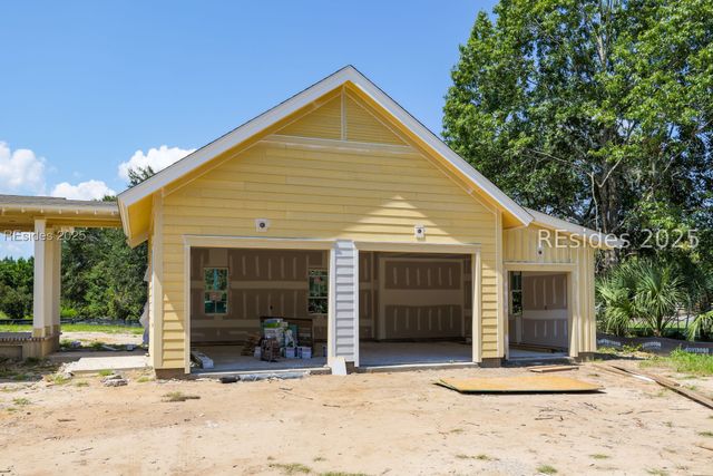 11 Old Oak Rd, Bluffton, SC 29909