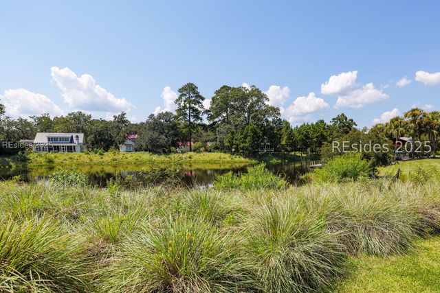 11 Old Oak Rd, Bluffton, SC 29909