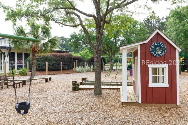 11 Old Oak Rd, Bluffton, SC 29909