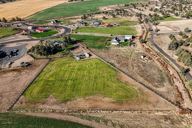 8997 NW Elizabeth Way, Prineville, OR 97754