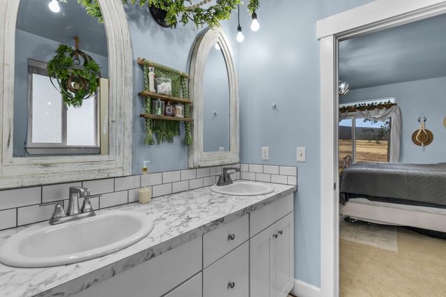 8997 NW Elizabeth Way, Prineville, OR 97754