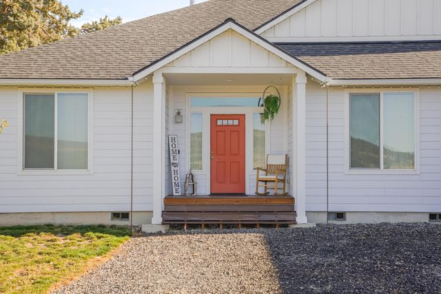 8997 NW Elizabeth Way, Prineville, OR 97754