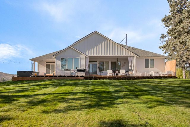 8997 NW Elizabeth Way, Prineville, OR 97754