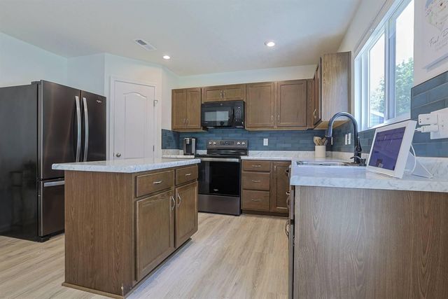 1327 Meadowcrest Circle, Independence, KY 41051