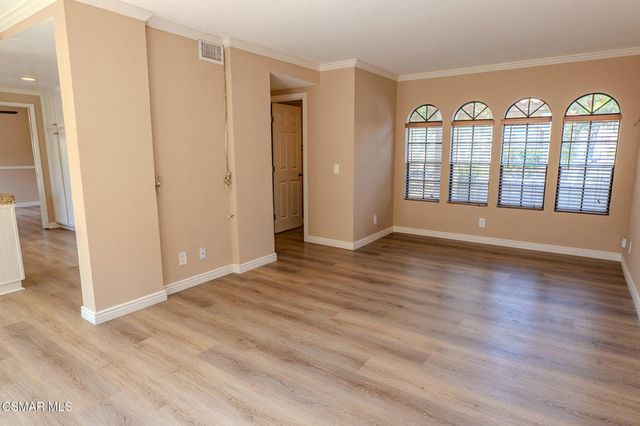 2704 Simi Hills Lane, Simi Valley, CA 93063