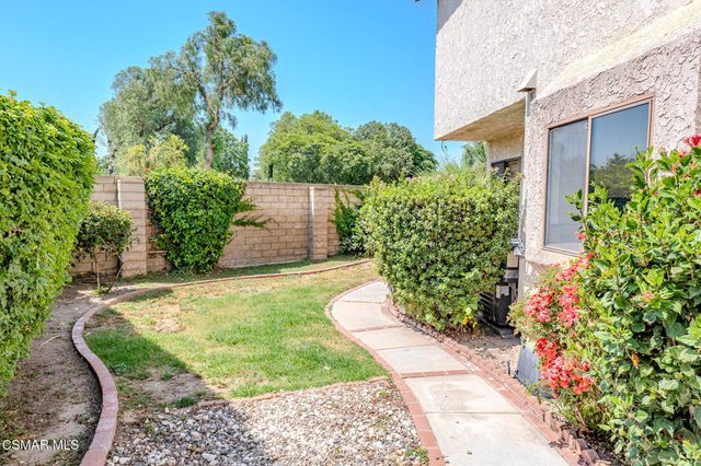 2704 Simi Hills Lane, Simi Valley, CA 93063