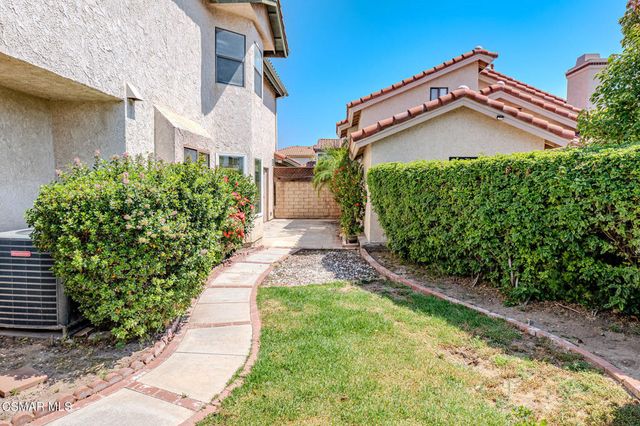 2704 Simi Hills Lane, Simi Valley, CA 93063