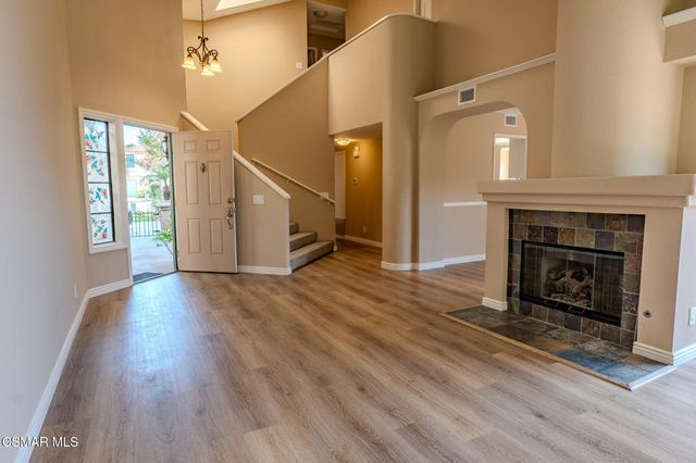 2704 Simi Hills Lane, Simi Valley, CA 93063