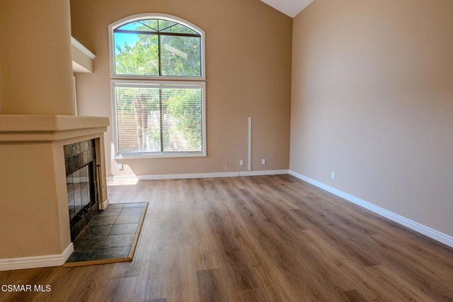2704 Simi Hills Lane, Simi Valley, CA 93063