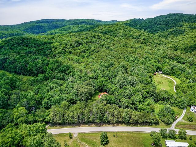 9249 Monterey Hwy, Sparta, TN 38583