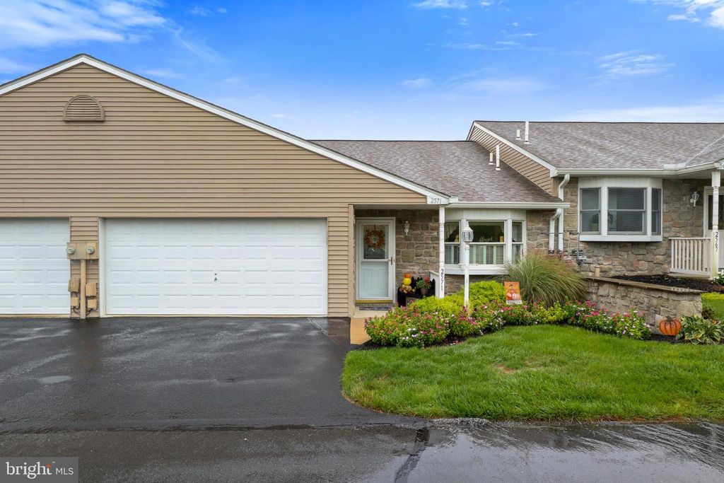 2571 PIN OAK DR #119, York, PA 17406